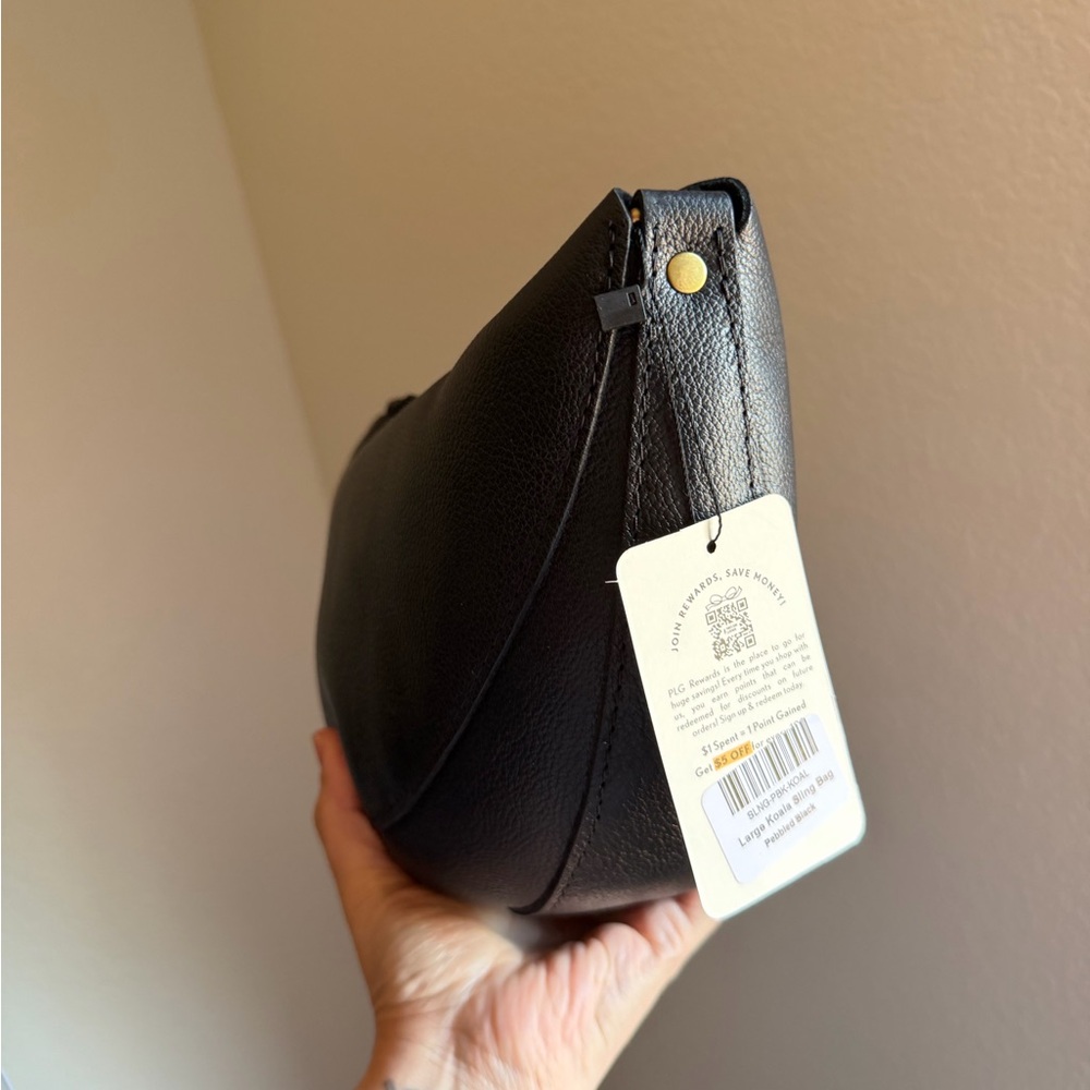 Premium Portland Leather goods, pebbled, black koala sling bag - Picture 4 of 5